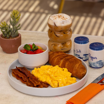 Breakfast - lunch - dinner